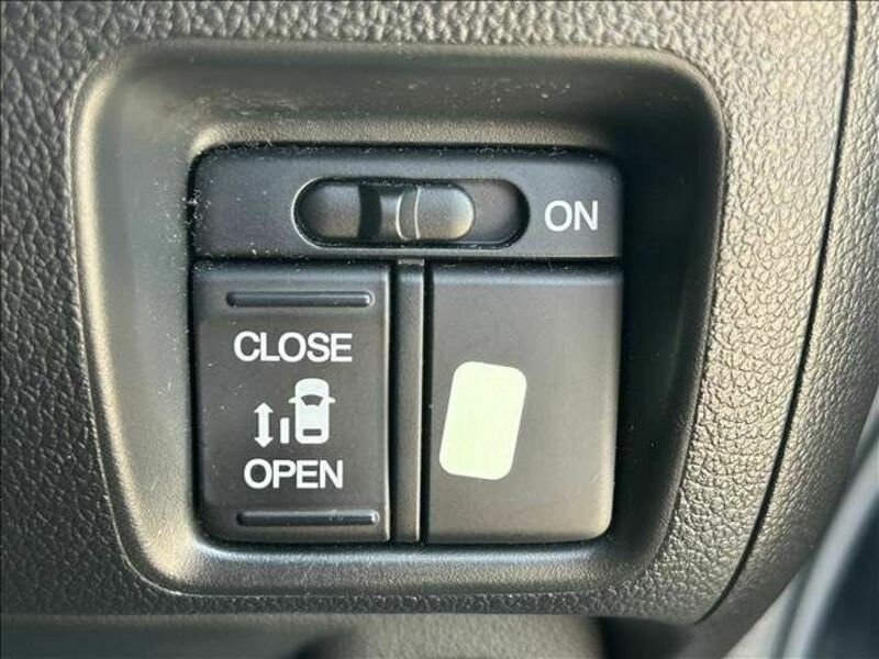 N BOX