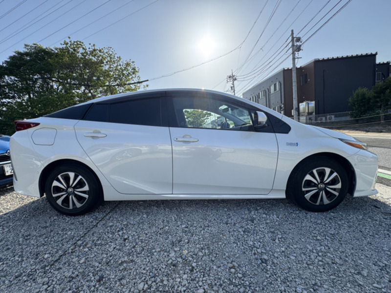 PRIUS PHV