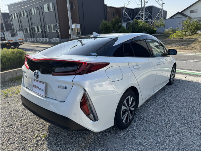 PRIUS PHV