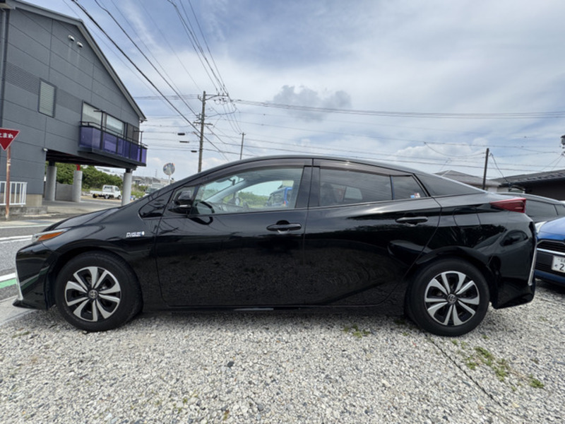 PRIUS PHV
