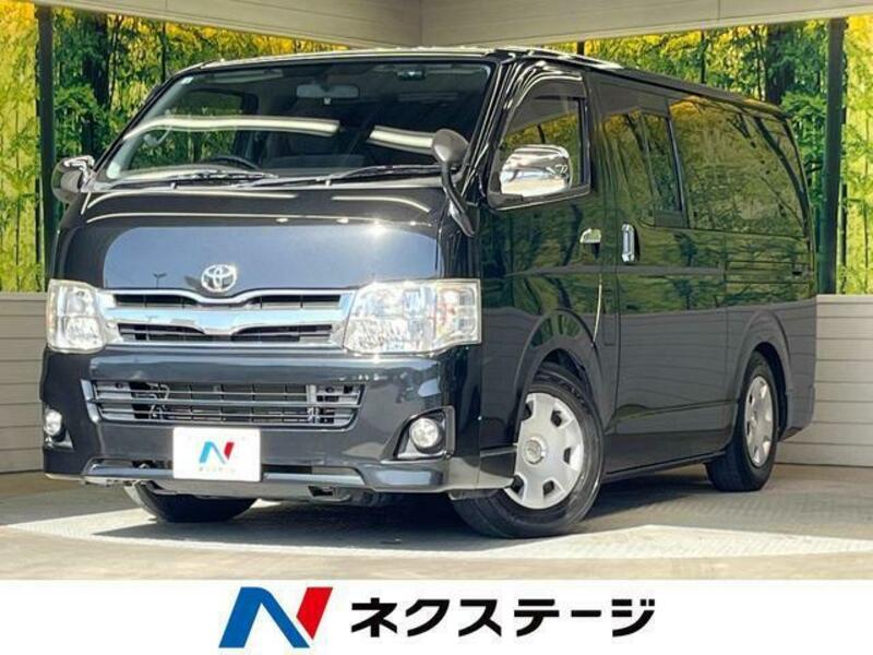 TOYOTA HIACE VAN