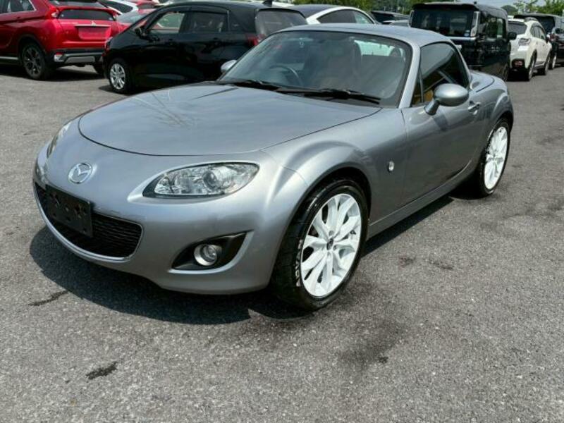 ROADSTER-0