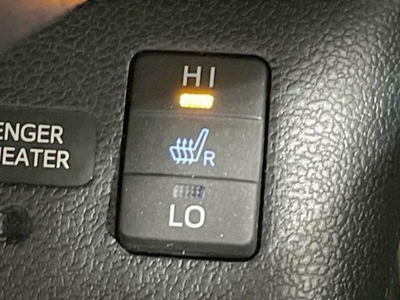 PRIUS-6