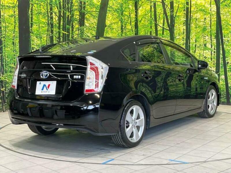 PRIUS-16