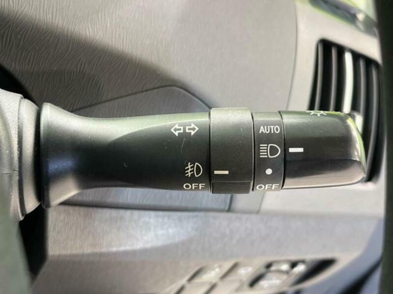 PRIUS-6