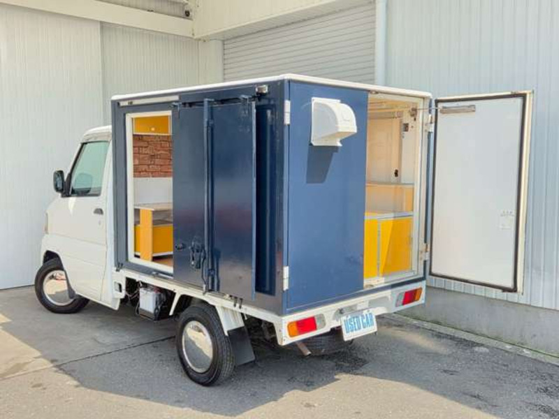 MINICAB TRUCK