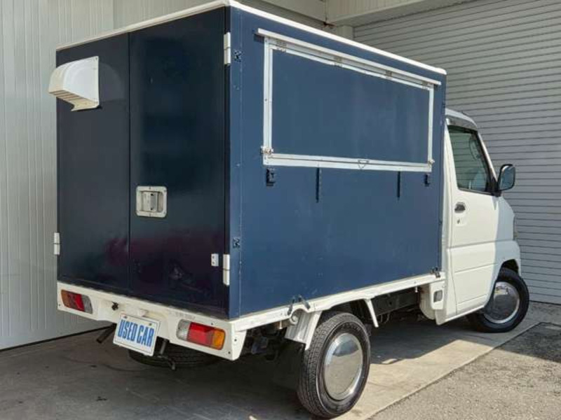 MINICAB TRUCK