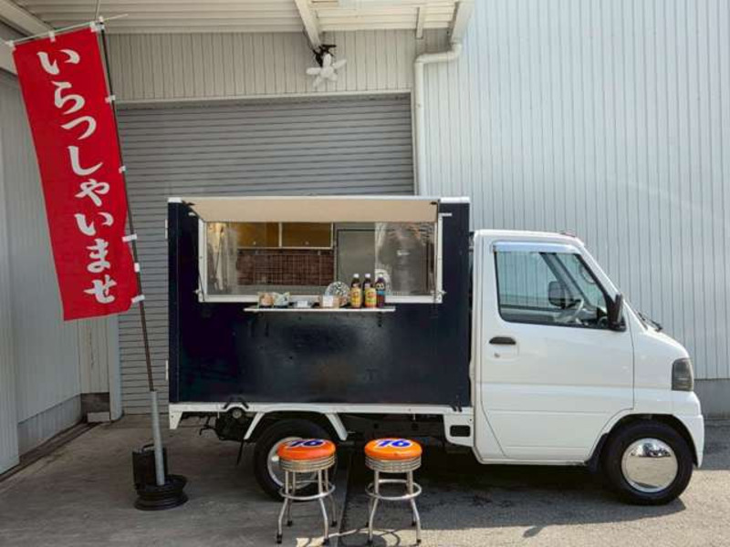 MINICAB TRUCK