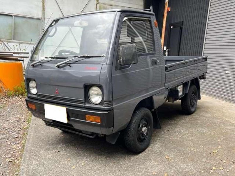 MINICAB TRUCK