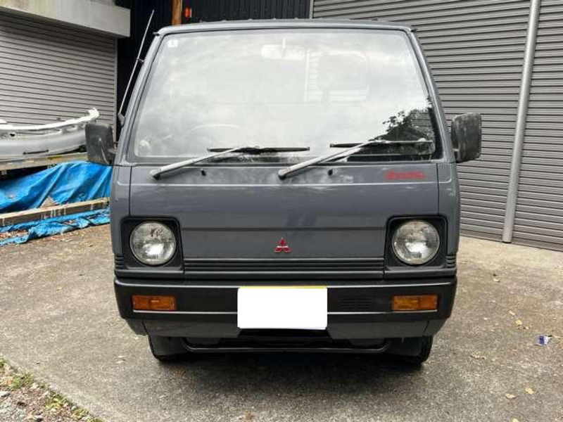 MINICAB TRUCK
