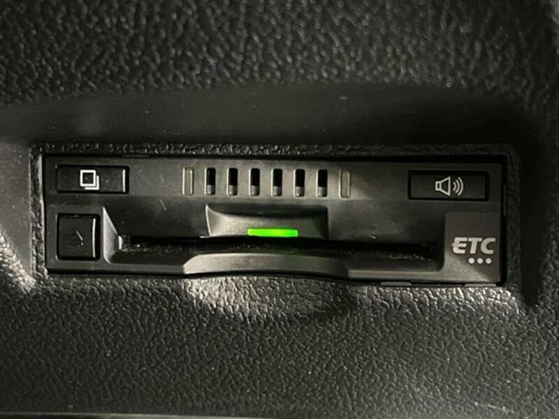 PRIUS-6