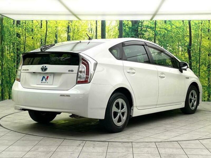 PRIUS-17
