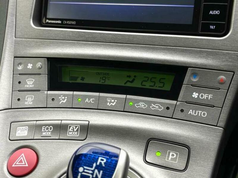 PRIUS-3