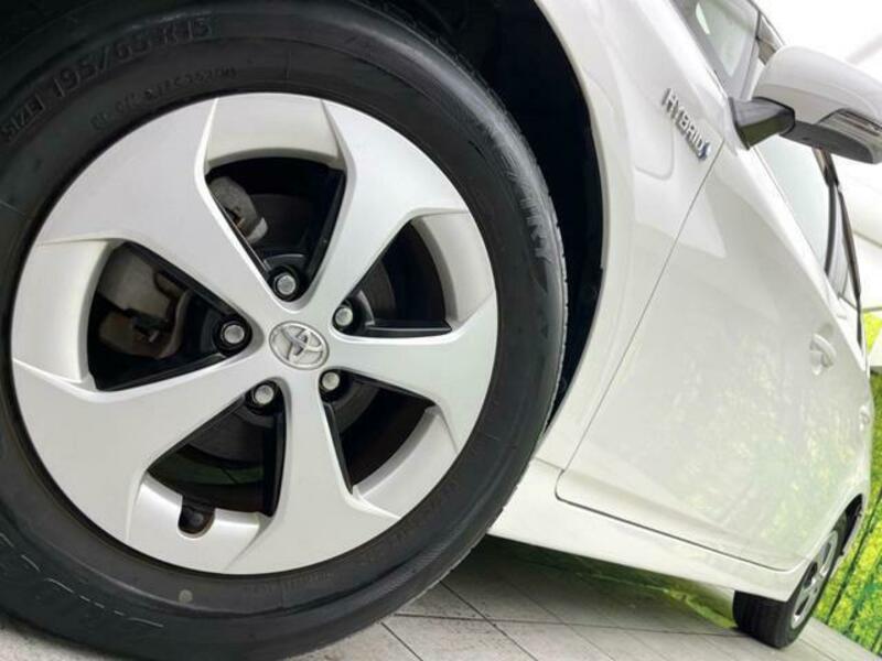 PRIUS-13