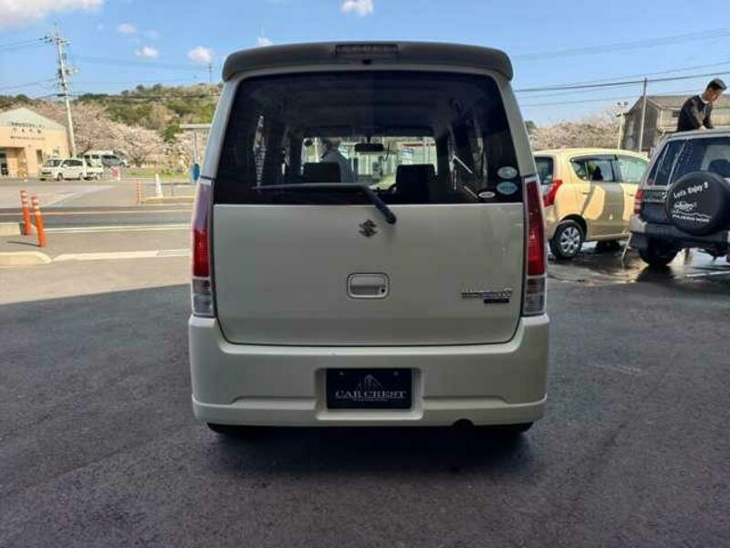 WAGON R