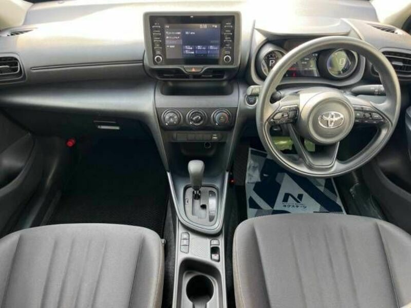 YARIS CROSS