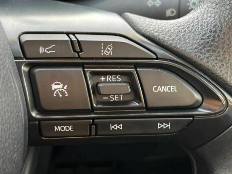 YARIS CROSS