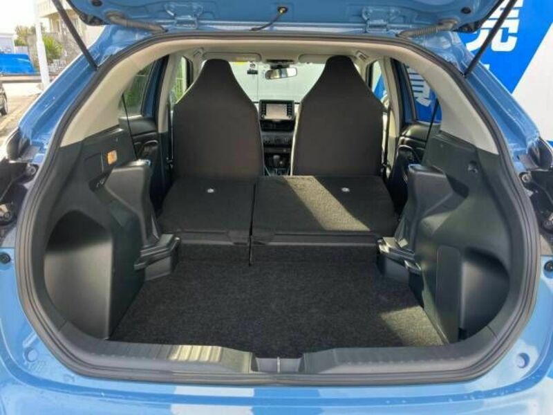 YARIS CROSS