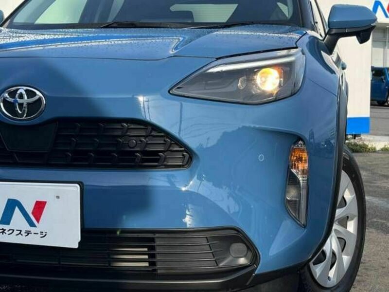 YARIS CROSS