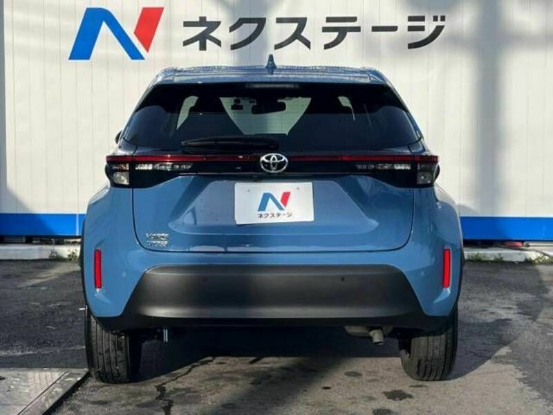 YARIS CROSS
