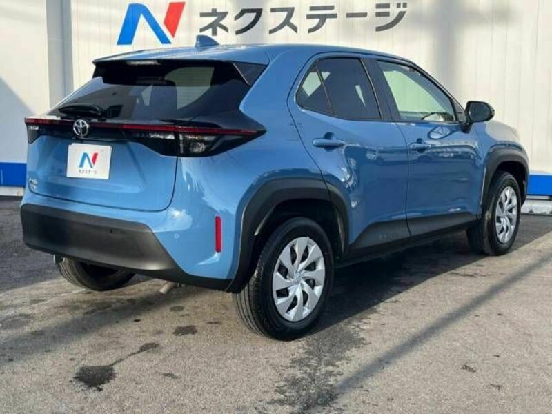YARIS CROSS