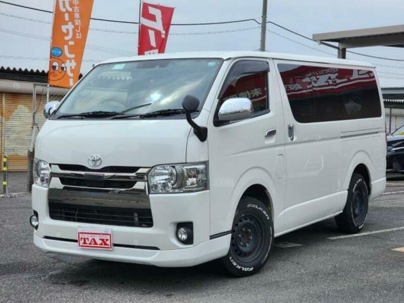 TOYOTA HIACE VAN