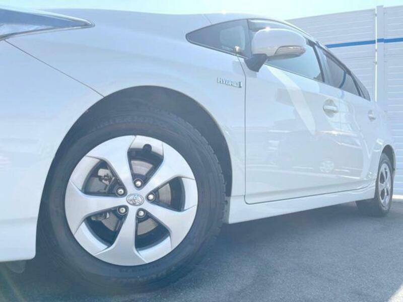 PRIUS-12