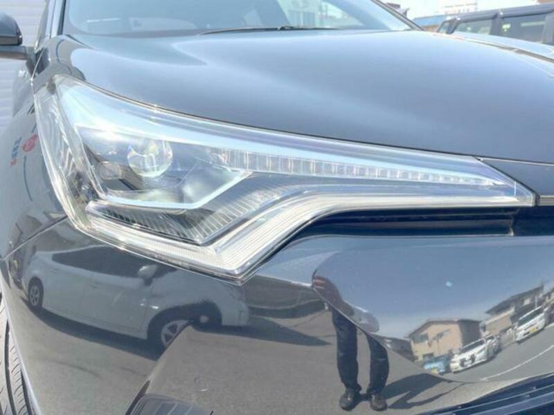 C-HR-12