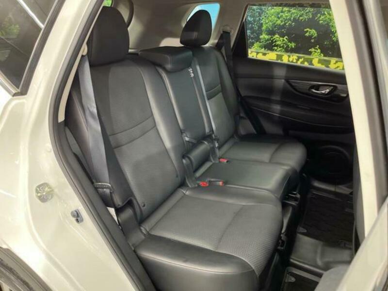 X-TRAIL-7