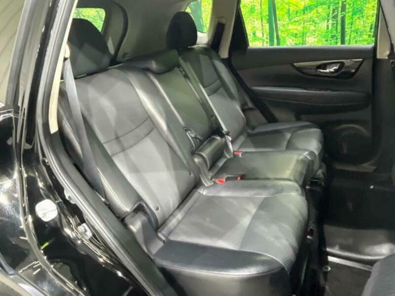 X-TRAIL-9