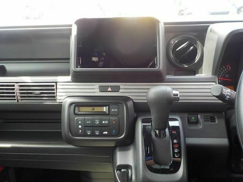 N-VAN-18