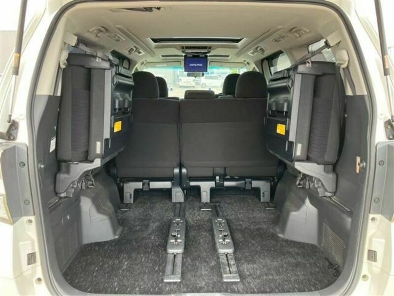 VELLFIRE-15