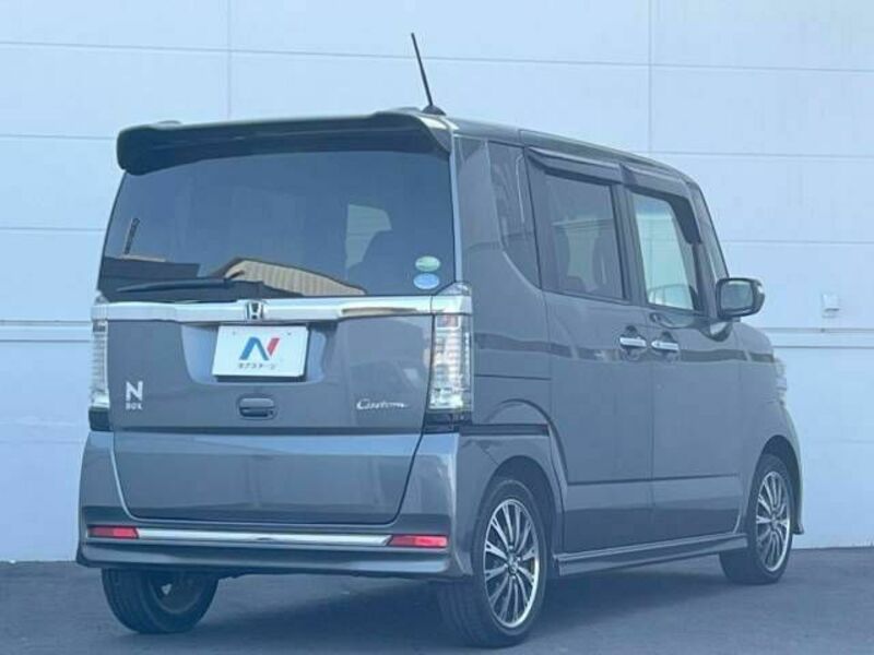 N BOX CUSTOM