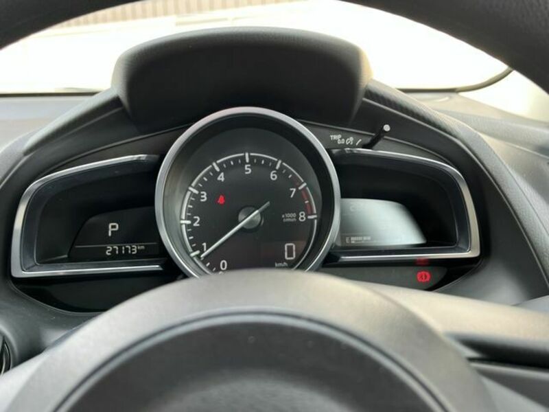 MAZDA2