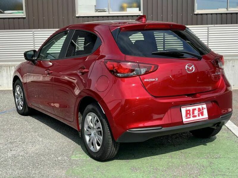 MAZDA2