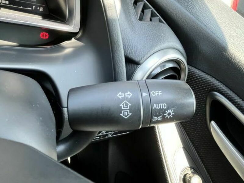 MAZDA2