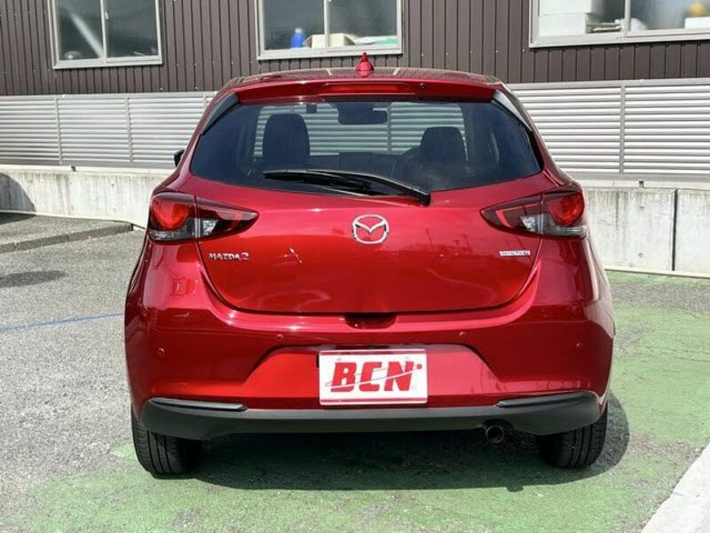 MAZDA2