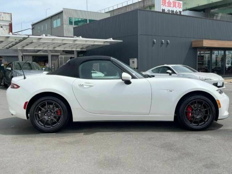 ROADSTER