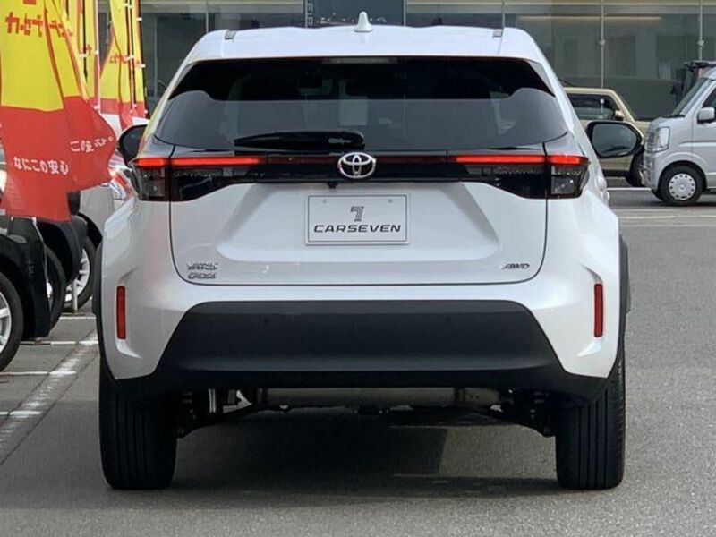 YARIS CROSS