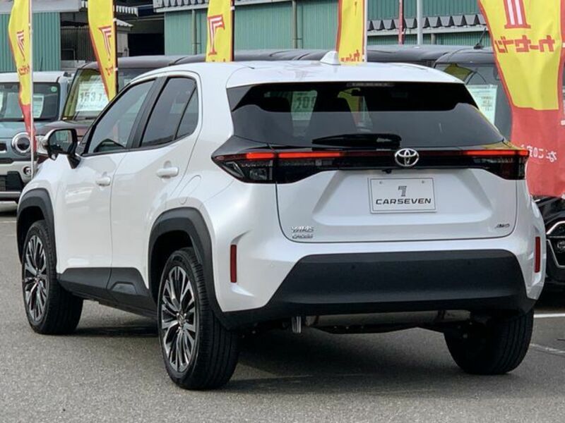 YARIS CROSS