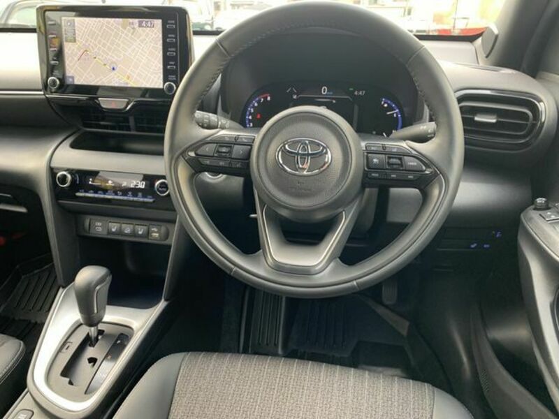 YARIS CROSS
