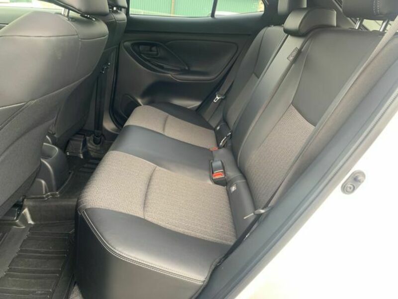 YARIS CROSS