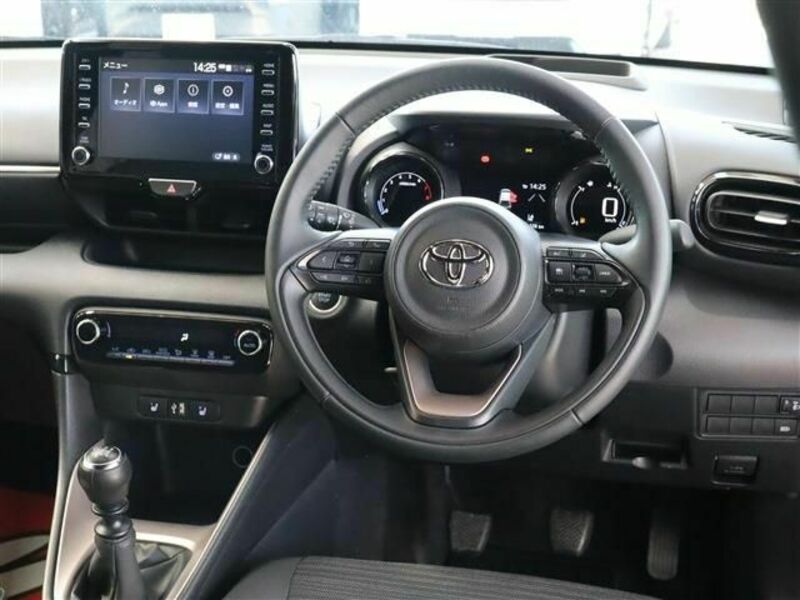 YARIS-1