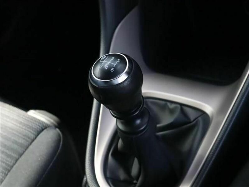 YARIS-8