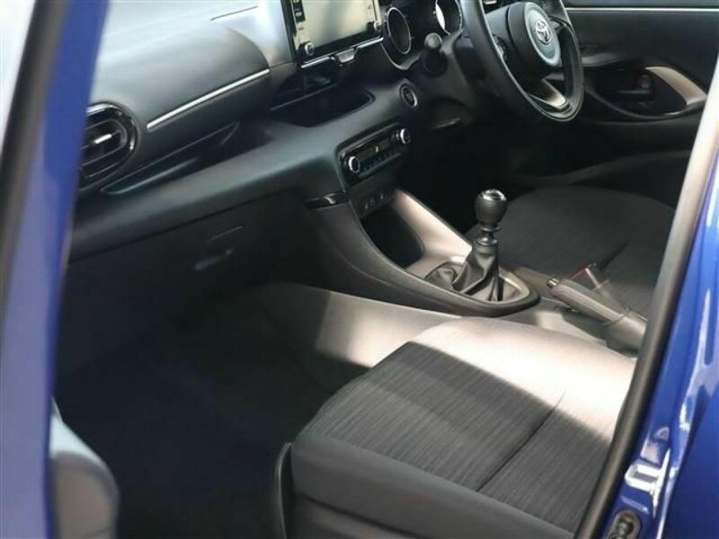 YARIS-17