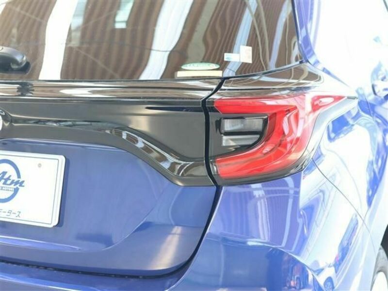 YARIS-28