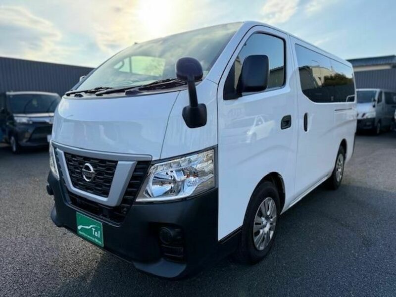 NISSAN　NV350 CARAVAN
