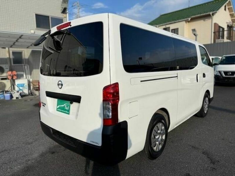 NV350 CARAVAN-1