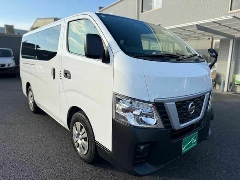 NV350 CARAVAN-10