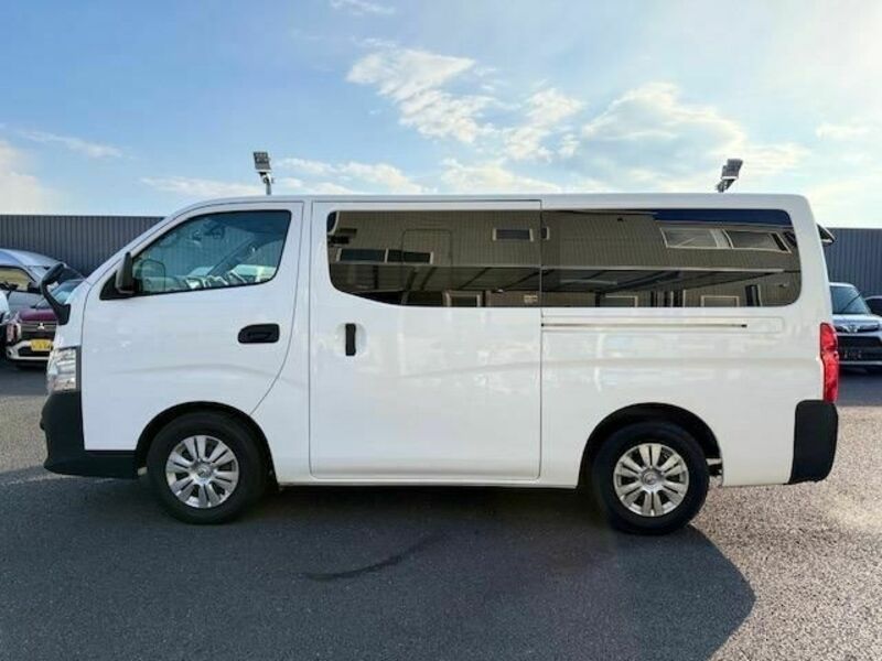 NV350 CARAVAN-23